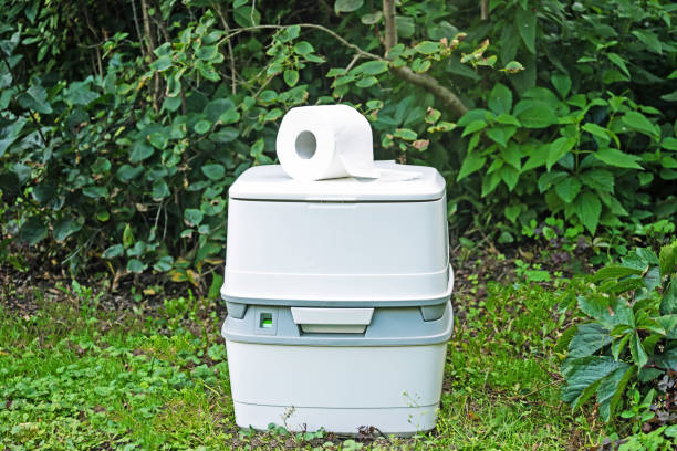 Best Portable restroom trailer rental  in Clarkston, WA